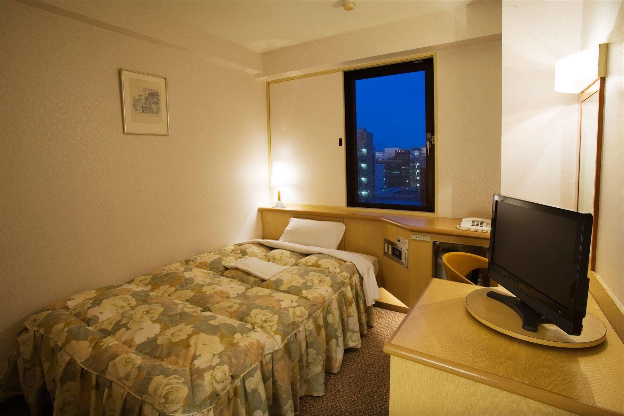 Toyo Hotel Fukuoka  Exterior photo